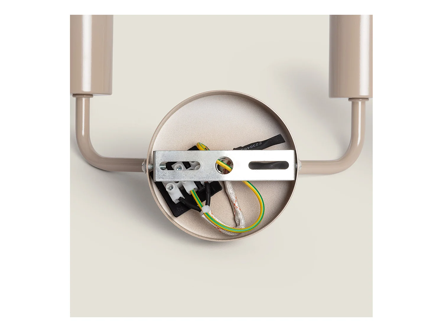 Lámpara de Pared de Metal 2 Focos Jayso Beige