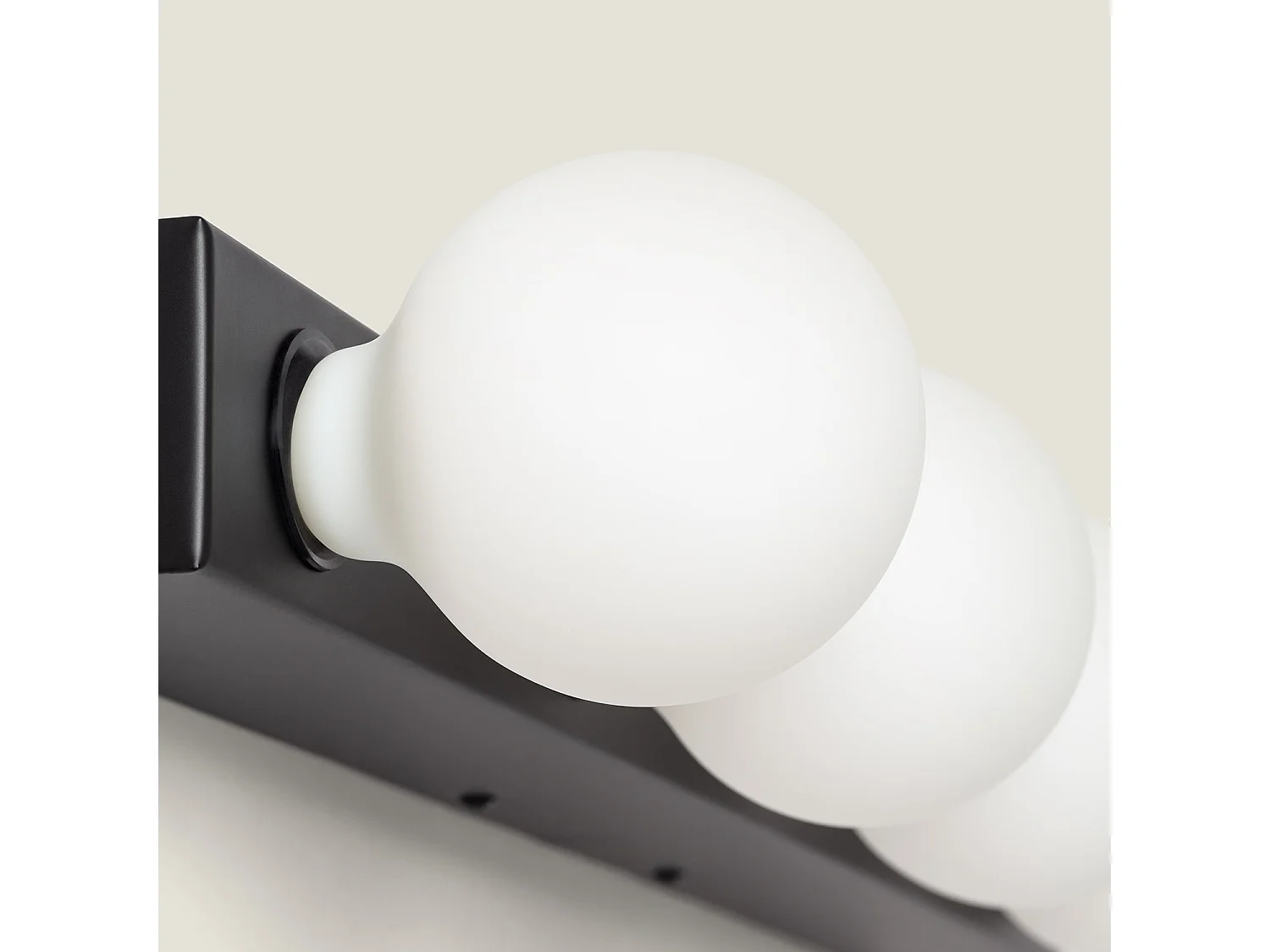 Lampe Murale Salle de Bain Métal 5 Spots Aizkra Noir