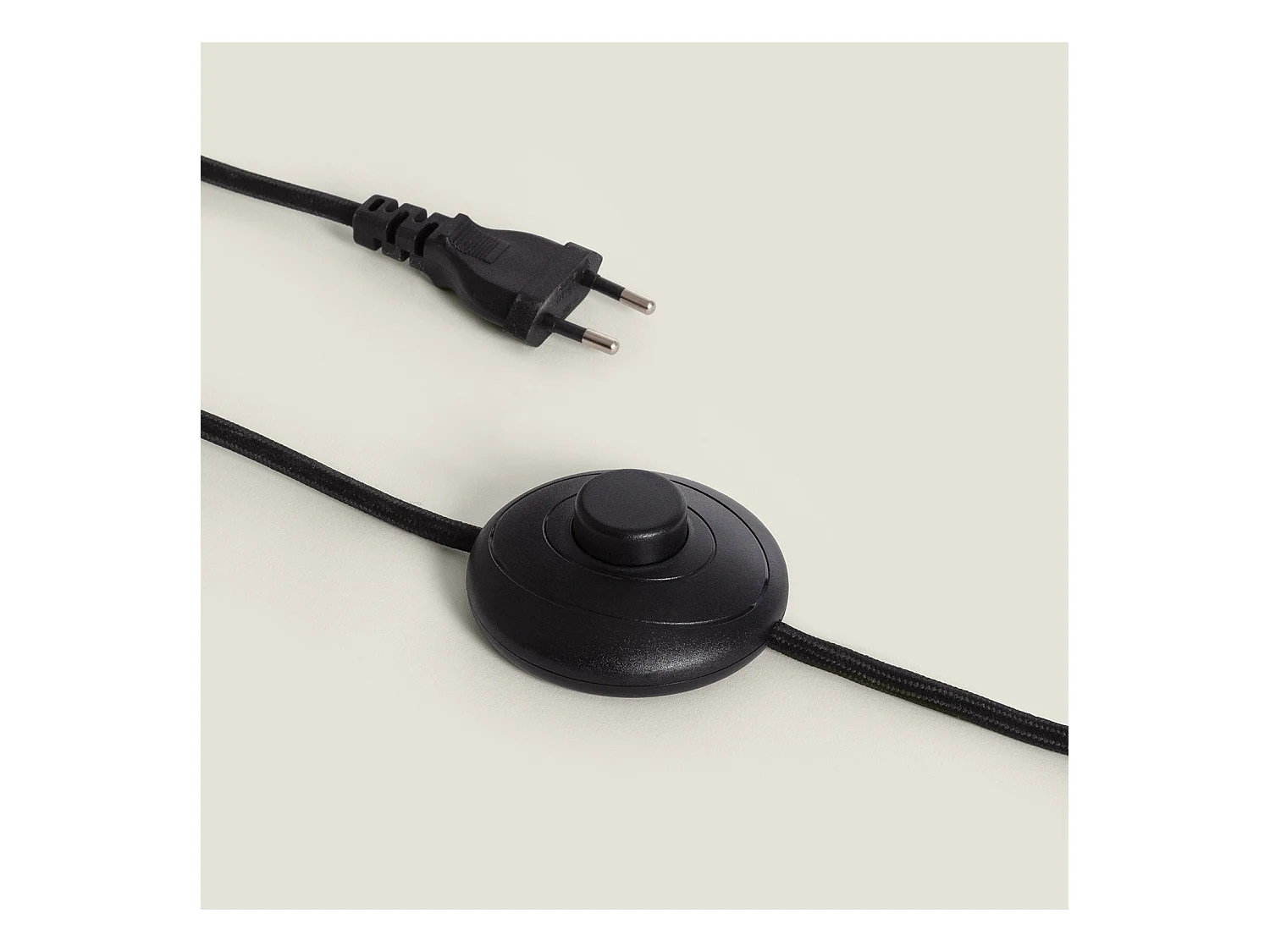 Lámpara de Pie Metal Zunga Negro