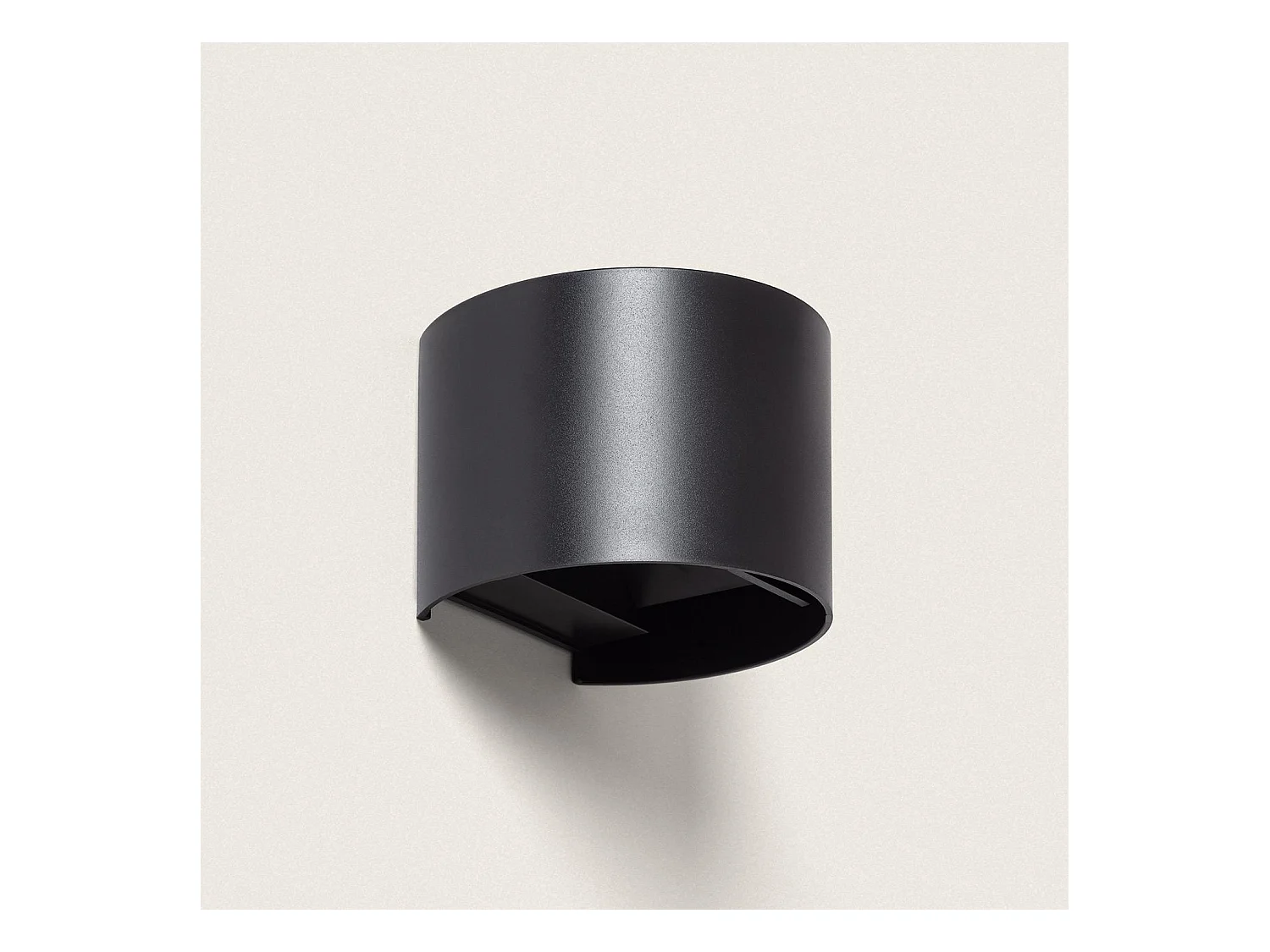 Aplique de Pared Exterior LED 6W PC Iluminación Doble Cara Loruc Negro