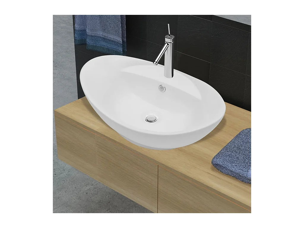 Lavabo ovale en céramique avec trou de robinet