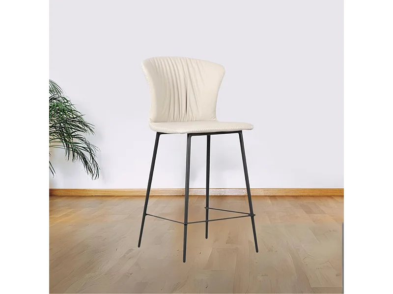 Sgabello con gambe in metallo nero e schienale avvolgente beige Core