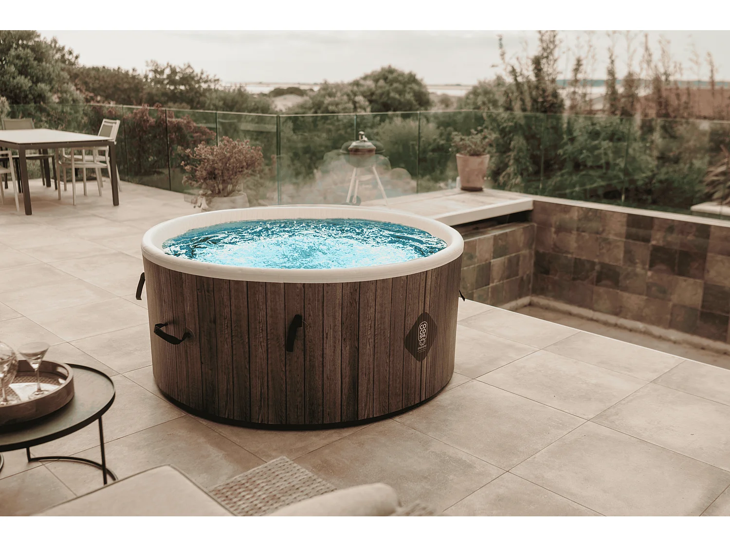 Coco Spa Helsinki Spa Gonfiabile – Diametro 150 cm – 800 litri – Motore da 2240 W – Per 2 a 4 persone