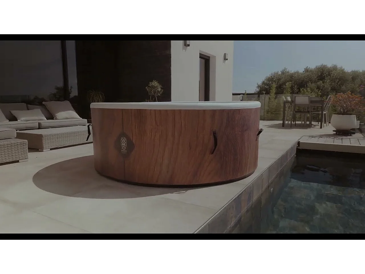 Spa Gonflable Tahiti Coco Spa | 180 Cm De Diamètre | 1100 Litres | Moteur 2240 W | Jusqu'à 6 Personnes