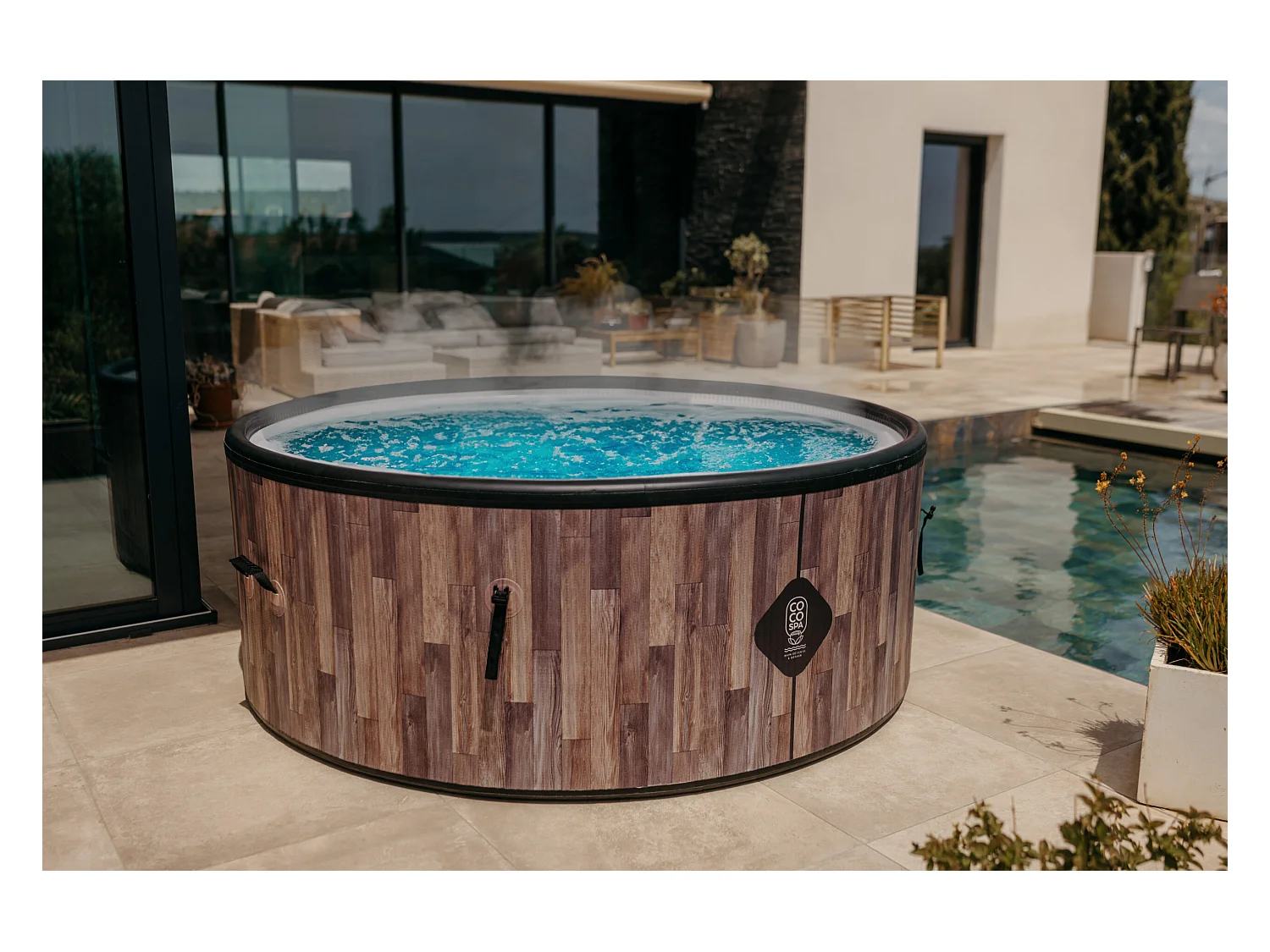 Spa Gonflable Nordik | 180 Cm De Diamètre | 1100 Litres | Moteur 2240 W | Jusqu'à 6 Personnes
