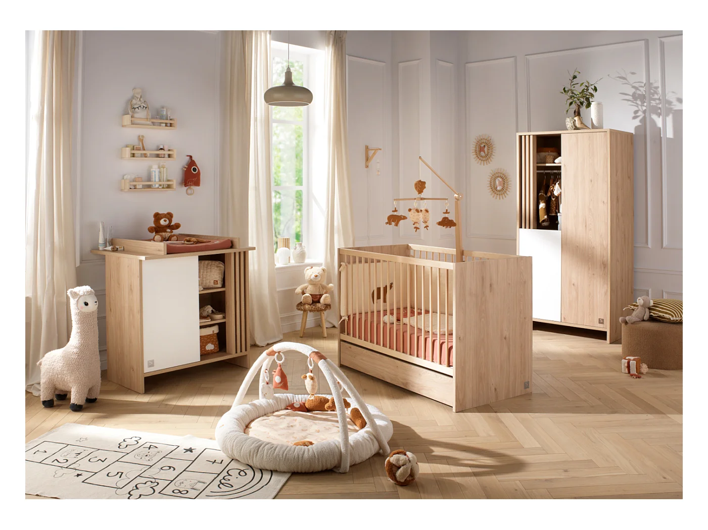 Lit bébé 120x60 à barreaux en bois décor chêne suave avec matelas TOKYO - Sauthon