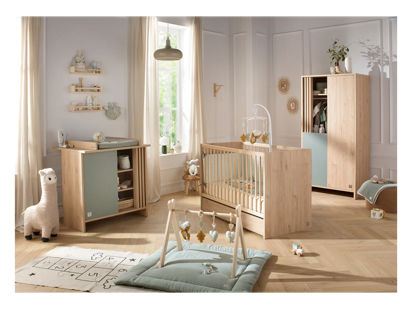 Lit bébé 120x60 à barreaux en bois décor chêne suave avec matelas TOKYO - Sauthon