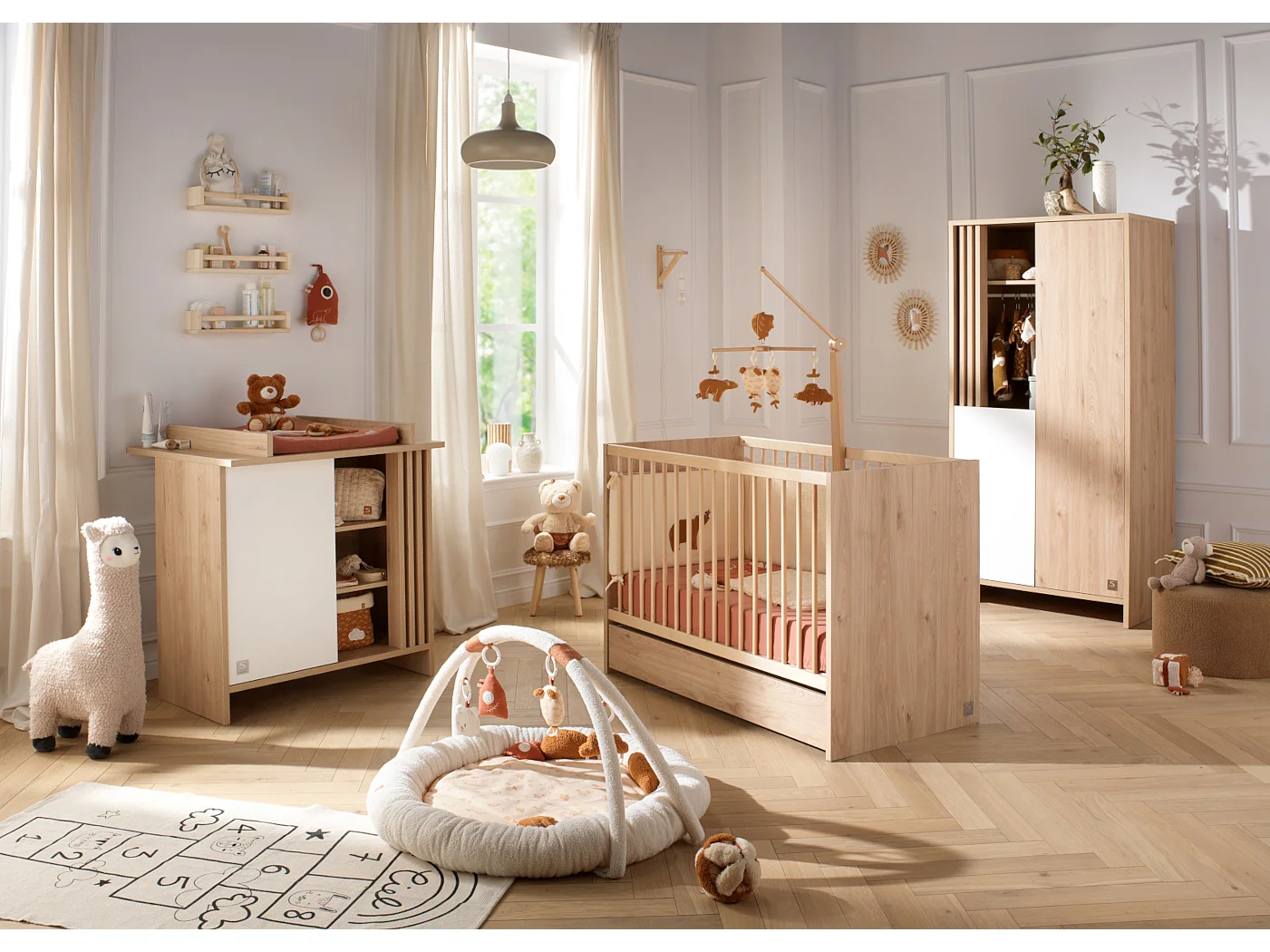 Lit bébé 120x60 à barreaux en bois décor chêne suave avec matelas TOKYO - Sauthon