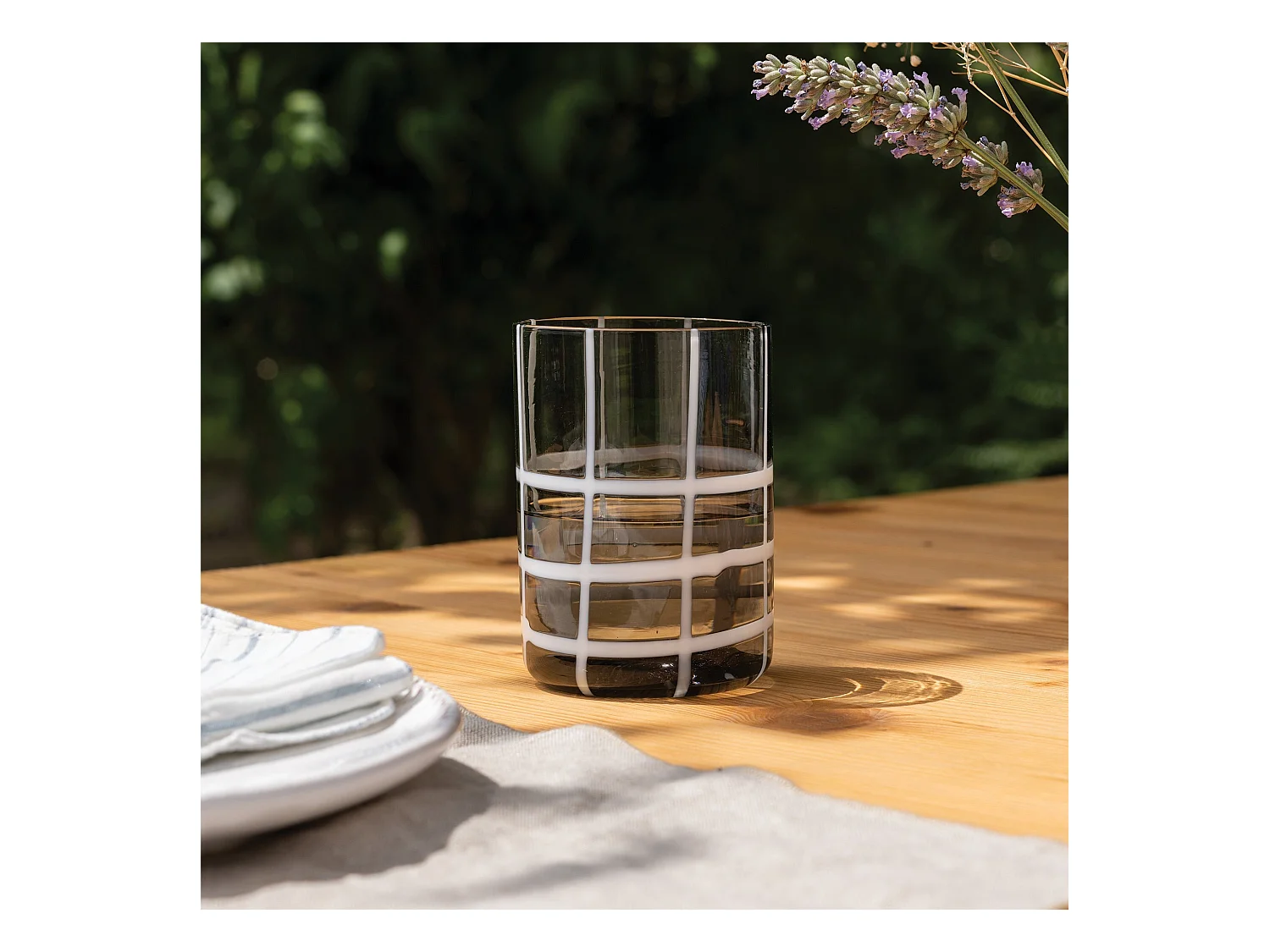 Zafferano Twiddle - Set 6 Bicchieri Grigio in Vetro Soffiato, 35 cl - Tumbler Artigianali con Decoro Bianco, Lavabili in Lavastoviglie