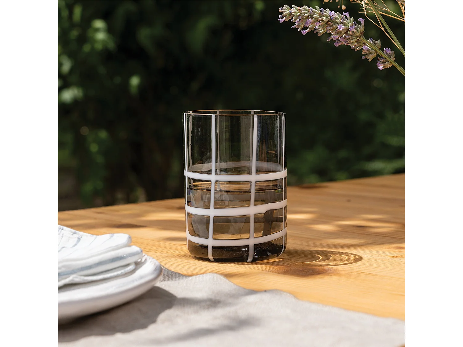 Zafferano Twiddle - Lot de 6 verres en verre soufflé gris, 35 cl - Verres faits main avec décoration blanche, lavables au lave-vaisselle