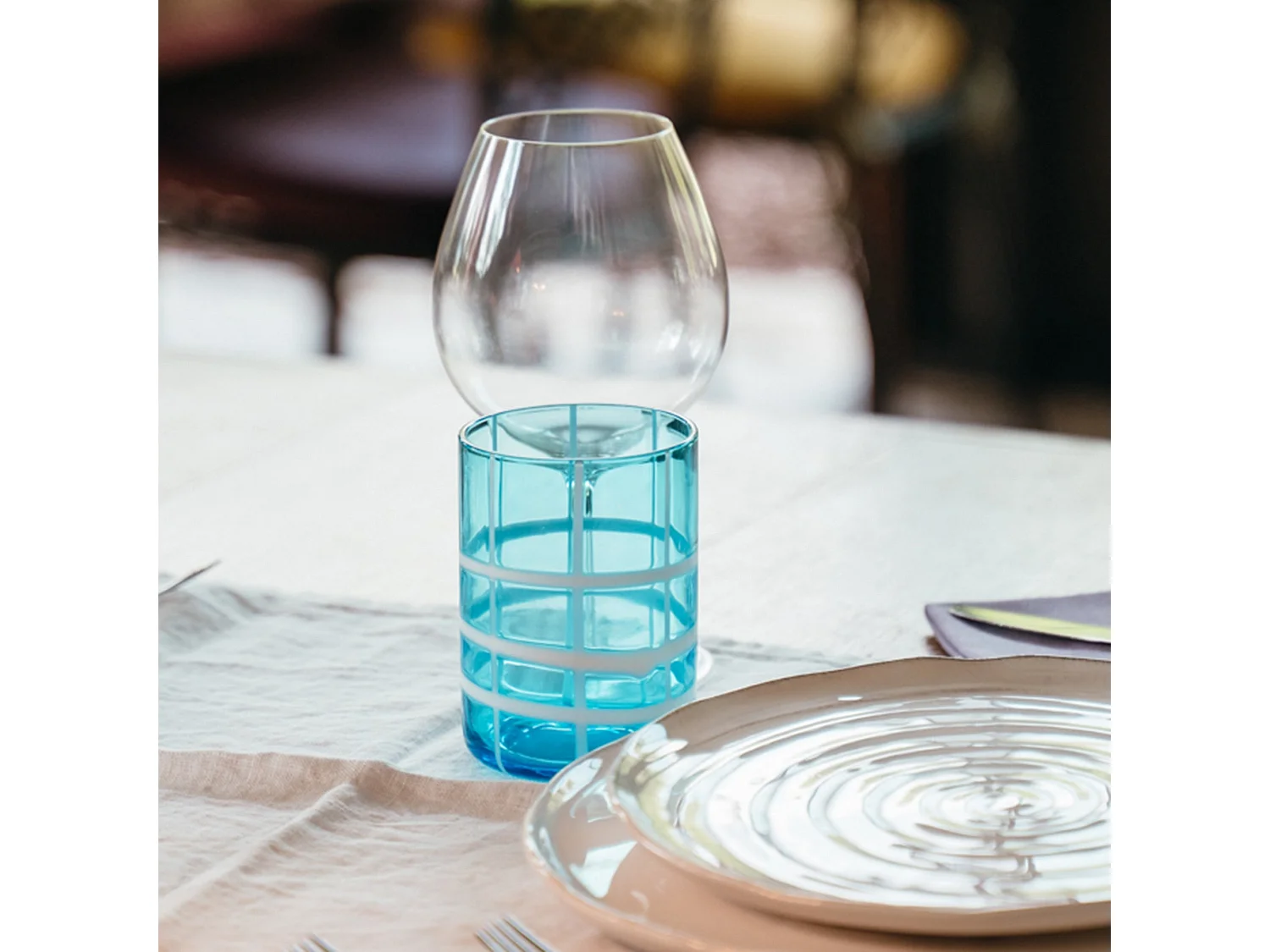 Zafferano Twiddle - Set 6 Bicchieri Acquamarina in Vetro Soffiato, 35 cl - Tumbler Artigianali con Decoro Bianco, Lavabili in Lavastoviglie