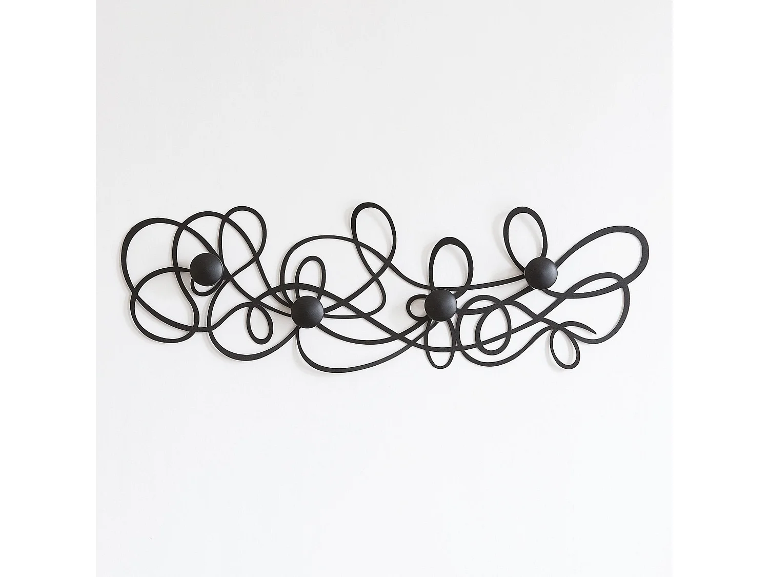 Porte-manteau mural Doodle 77x25 cm en fer noir avec boutons - Design moderne aux lignes entrelacées - Fixation murale - Fabriqué en Italie