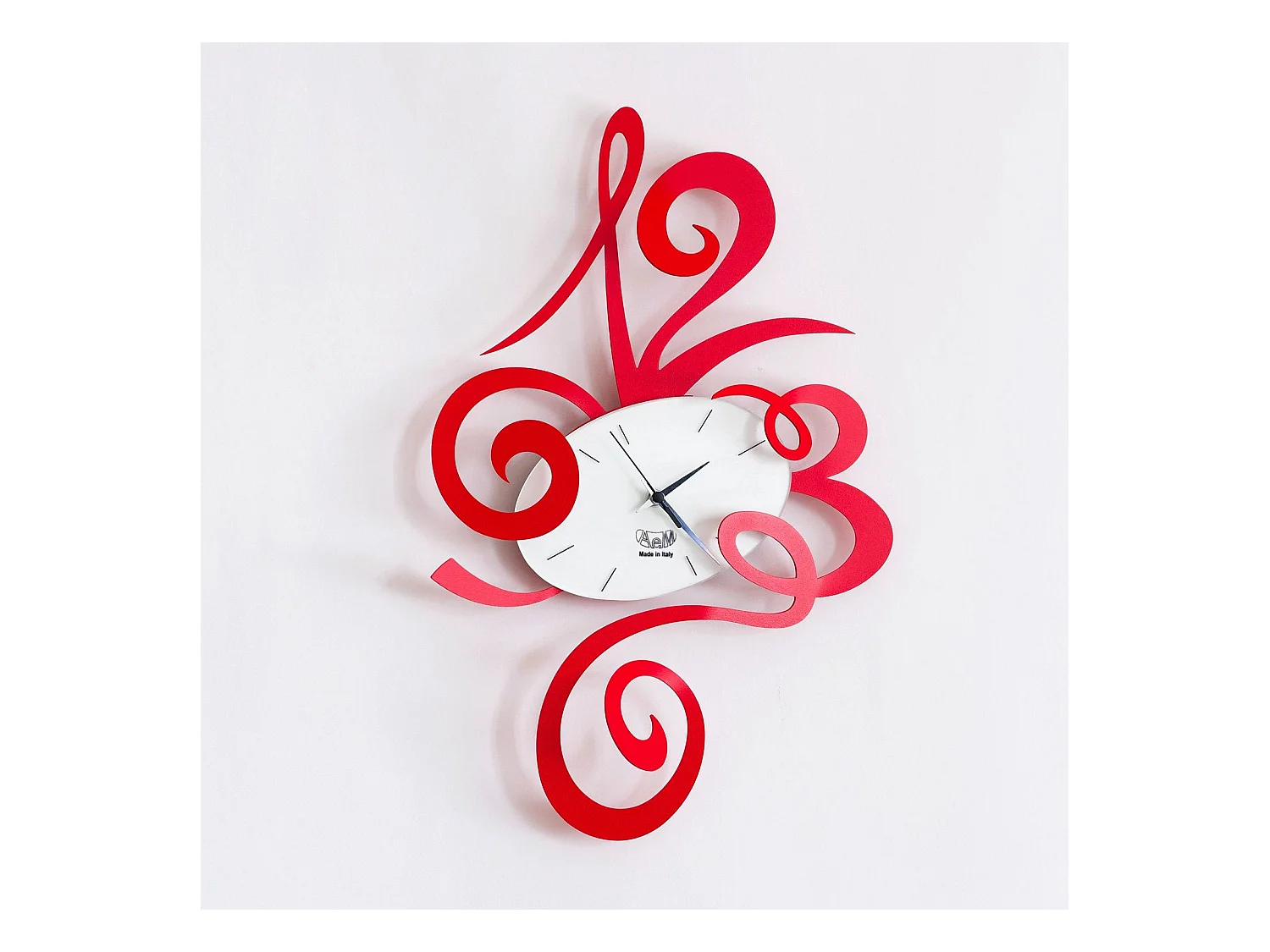 Horloge murale rouge Robin 34x51cm cm en acier, design minimaliste et silencieux pour la maison et le bureau, fabriquée en Italie