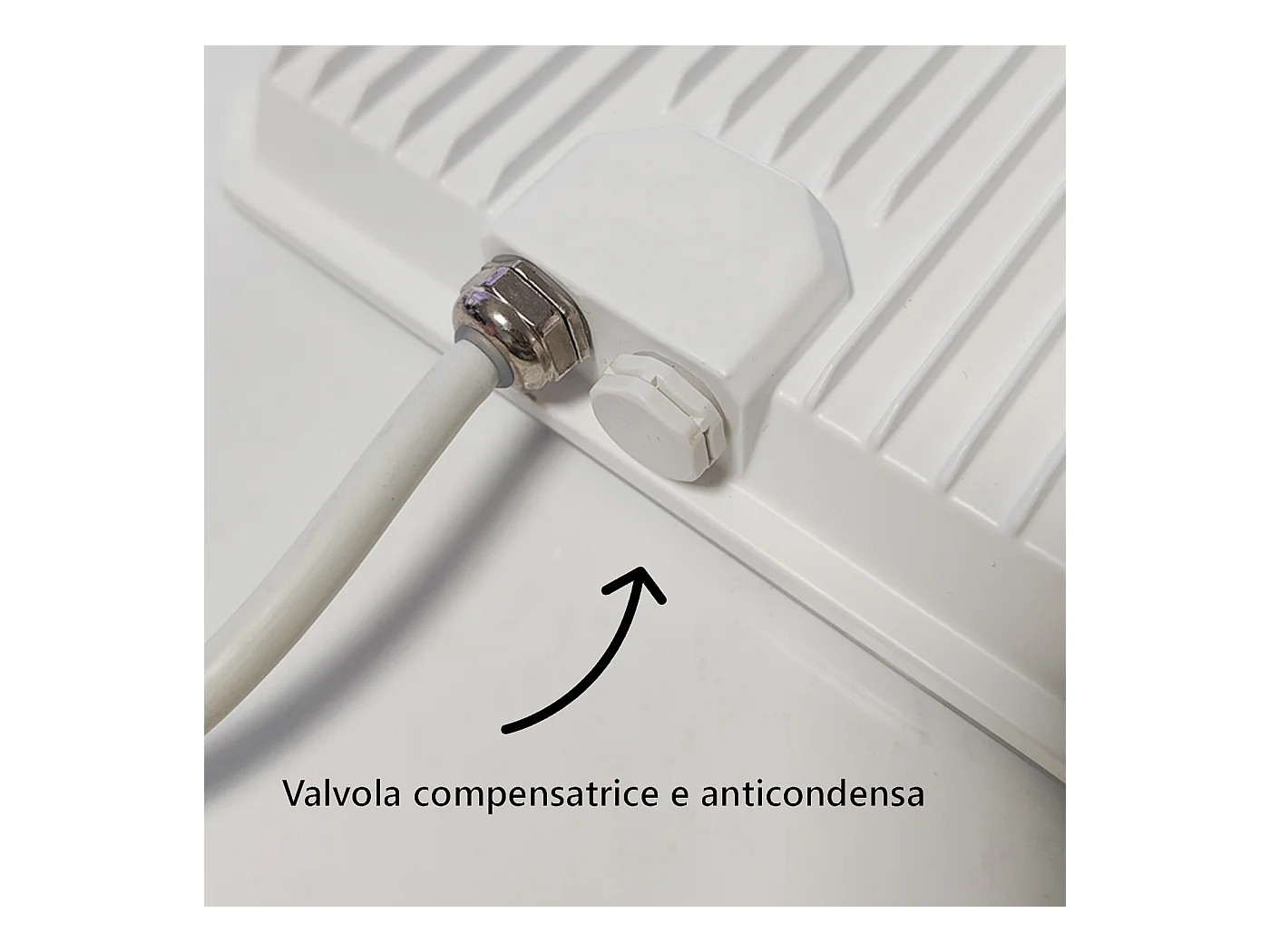 Proiettore a LED Bianco Faro da esterno 230V 30W 4000K Cover Milky 3000lm 140x100x25,7 mm