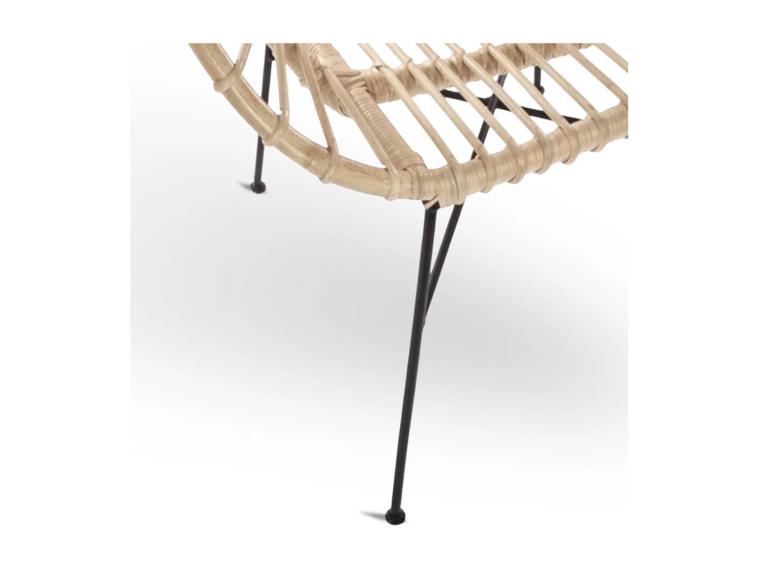 Fauteuil Féra en bois de bambou véritable avec pieds en fer peint