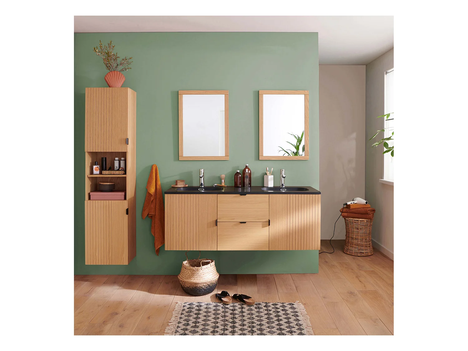 Doppelwaschtisch + Spiegel + STUDIO-Säule