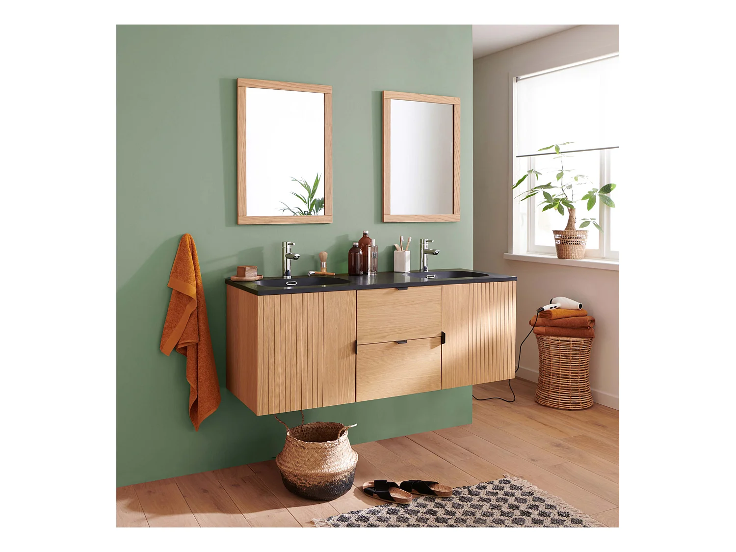 STUDIO Doppelwaschtisch + Spiegel