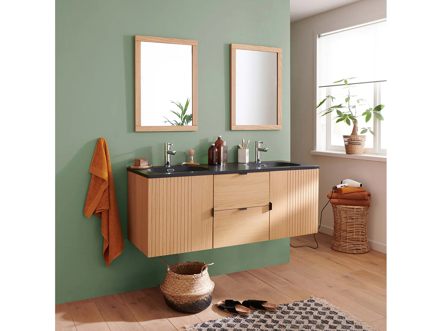 STUDIO Doppelwaschtisch + Spiegel