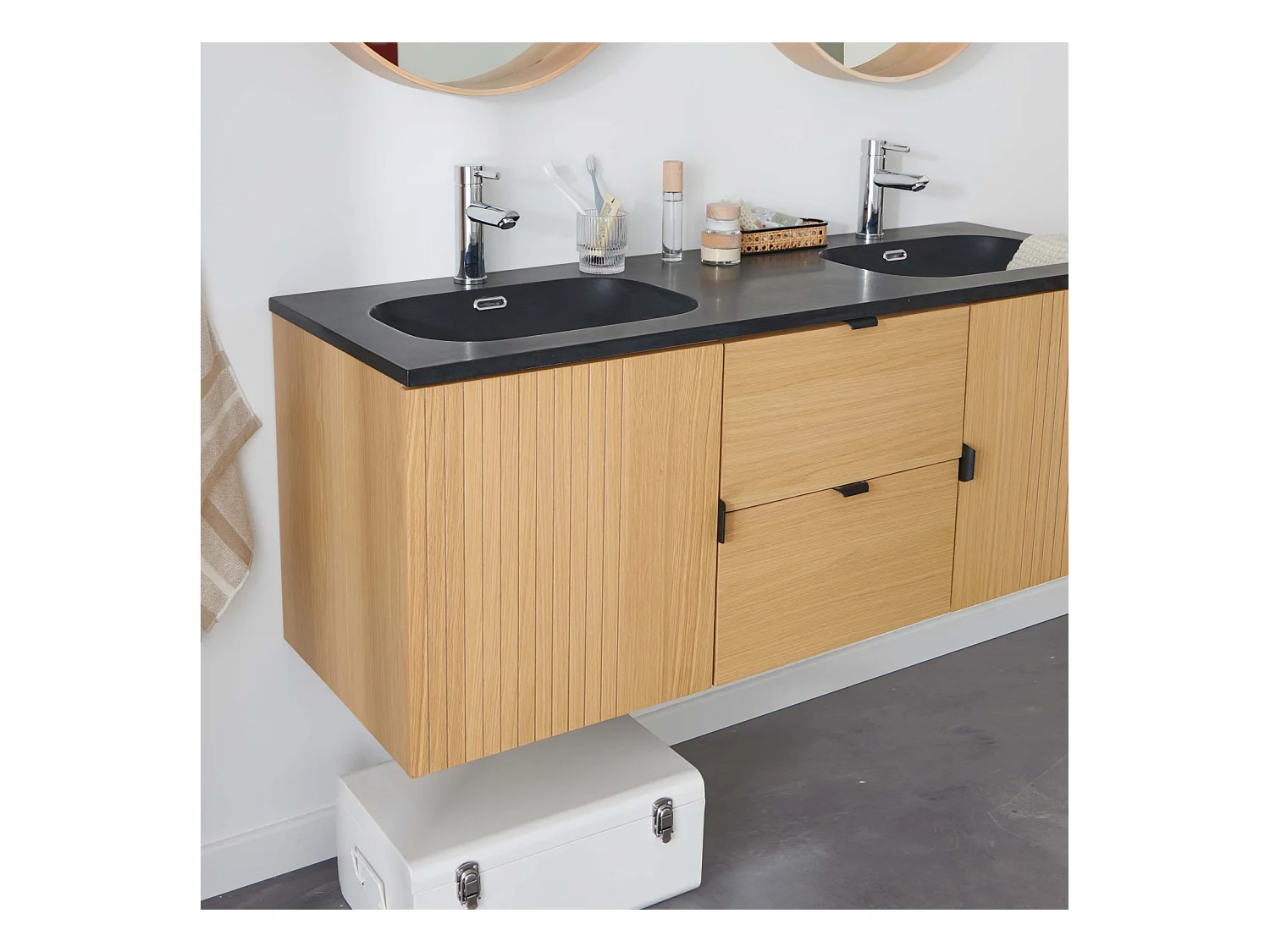 STUDIO Doppelwaschtisch + Spiegel