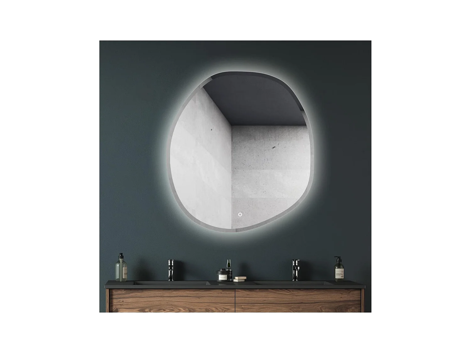 FLUEA Organischer LED-Spiegel D60/80cm mit abgeschrägten Kanten