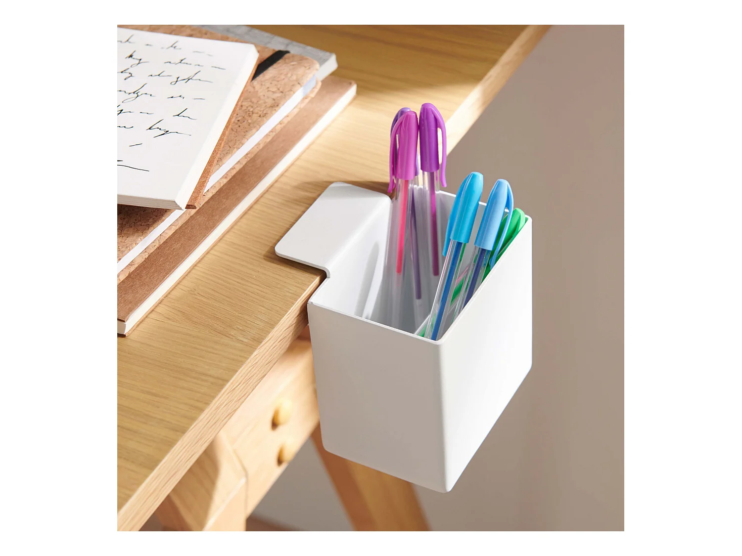 Aufbewahrungsbox mit HOOK-Clip