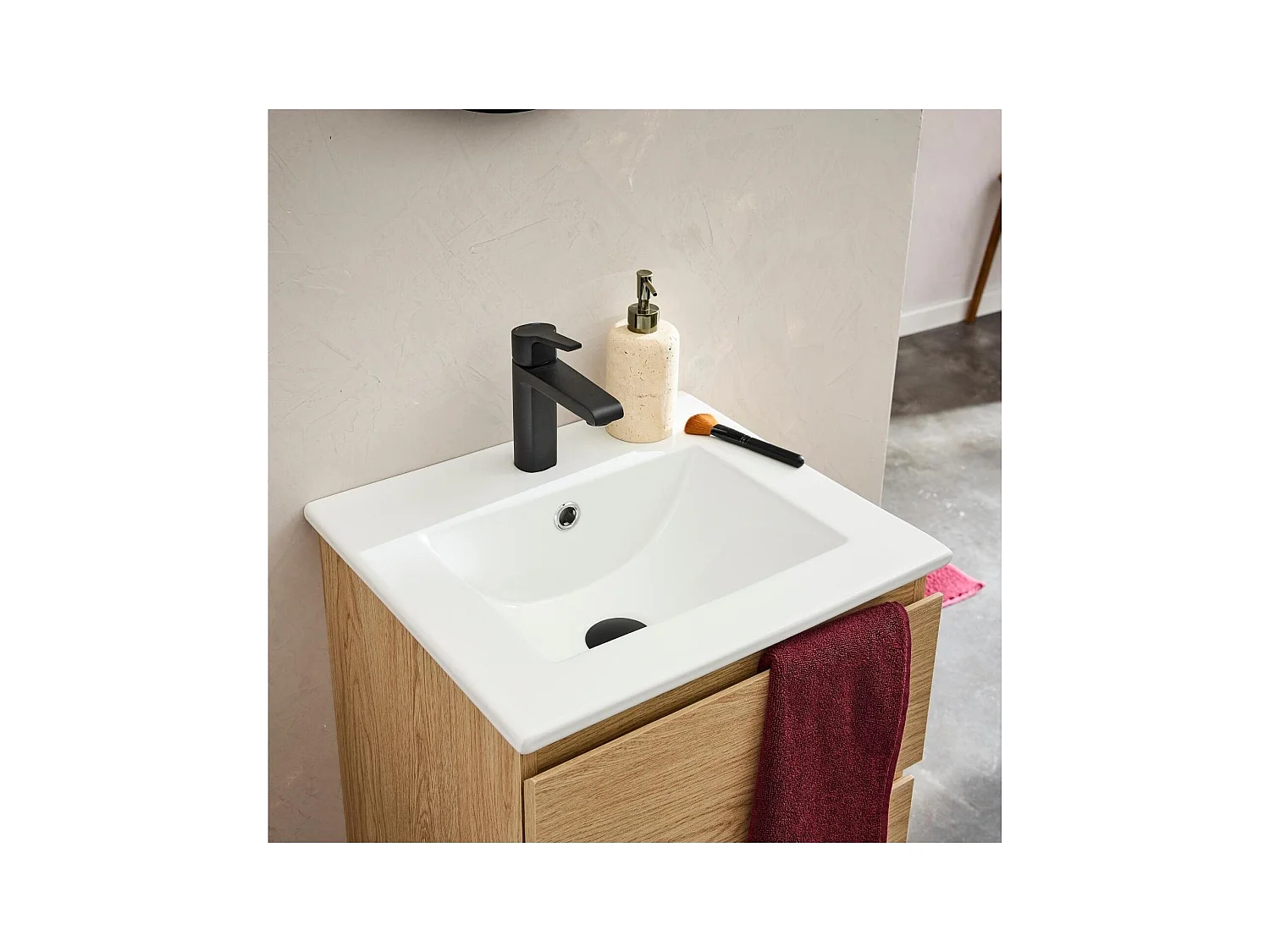 Grifo de baño con caño bajo negro H16cm NETO
