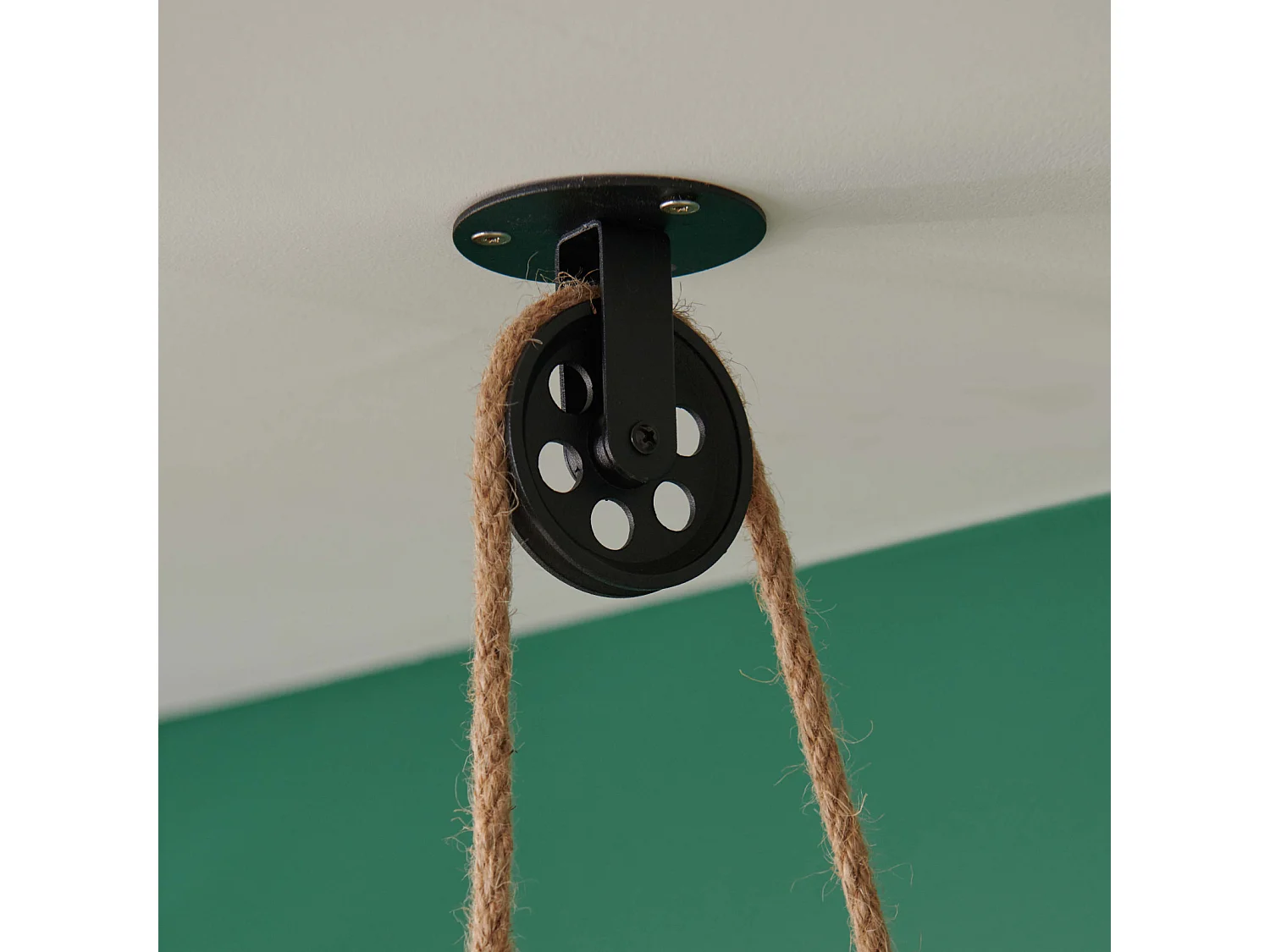 Armadio pensile in metallo e corda Lano