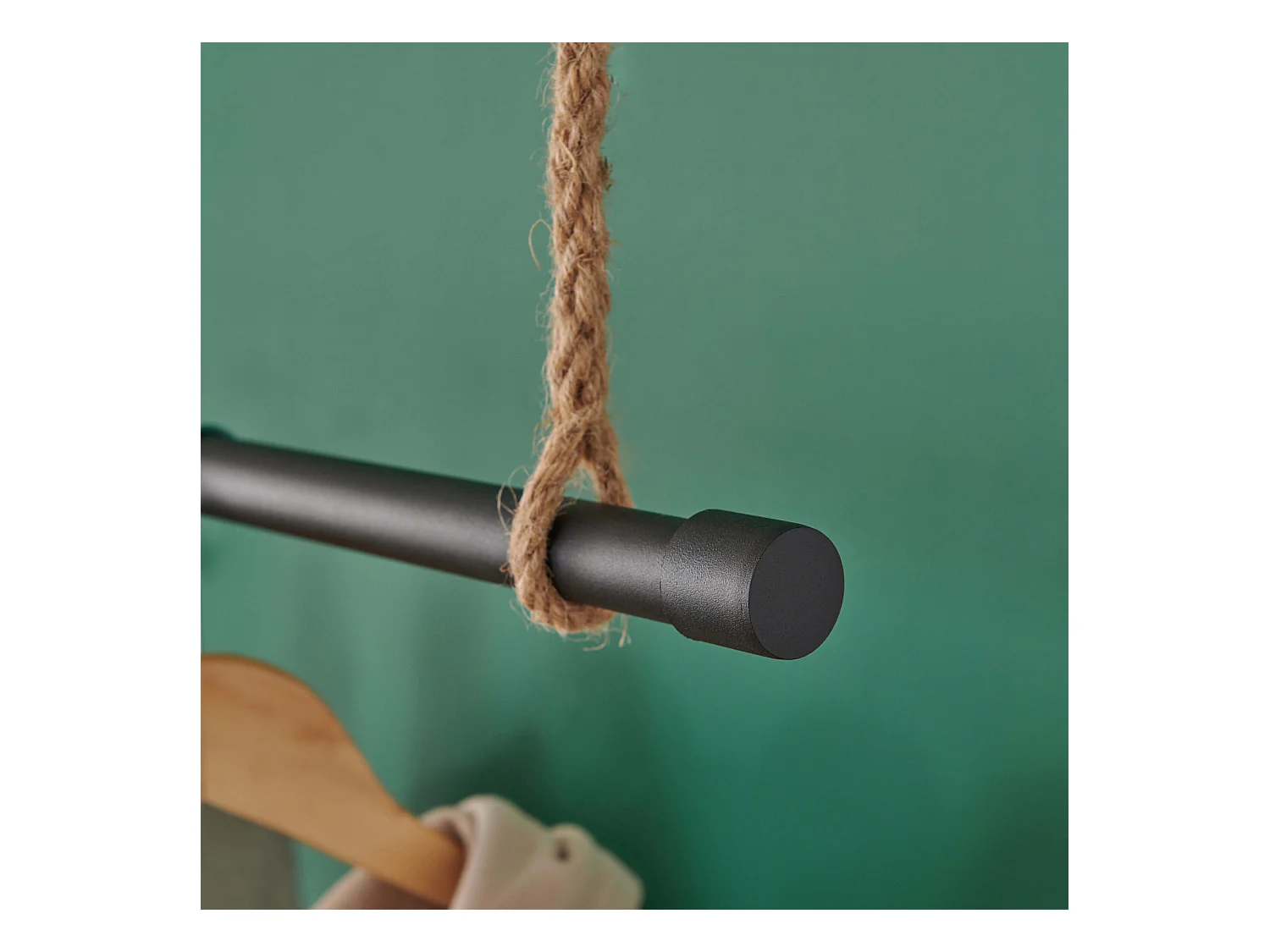 Lexy hangkast van metaal en touw