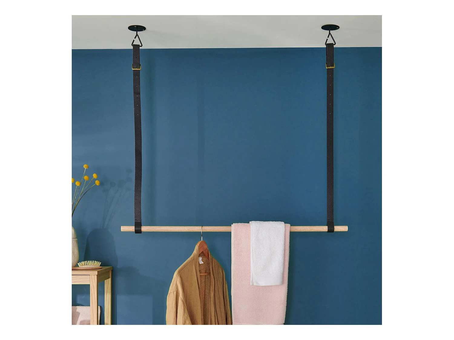 Viky hangkast van hout en leer