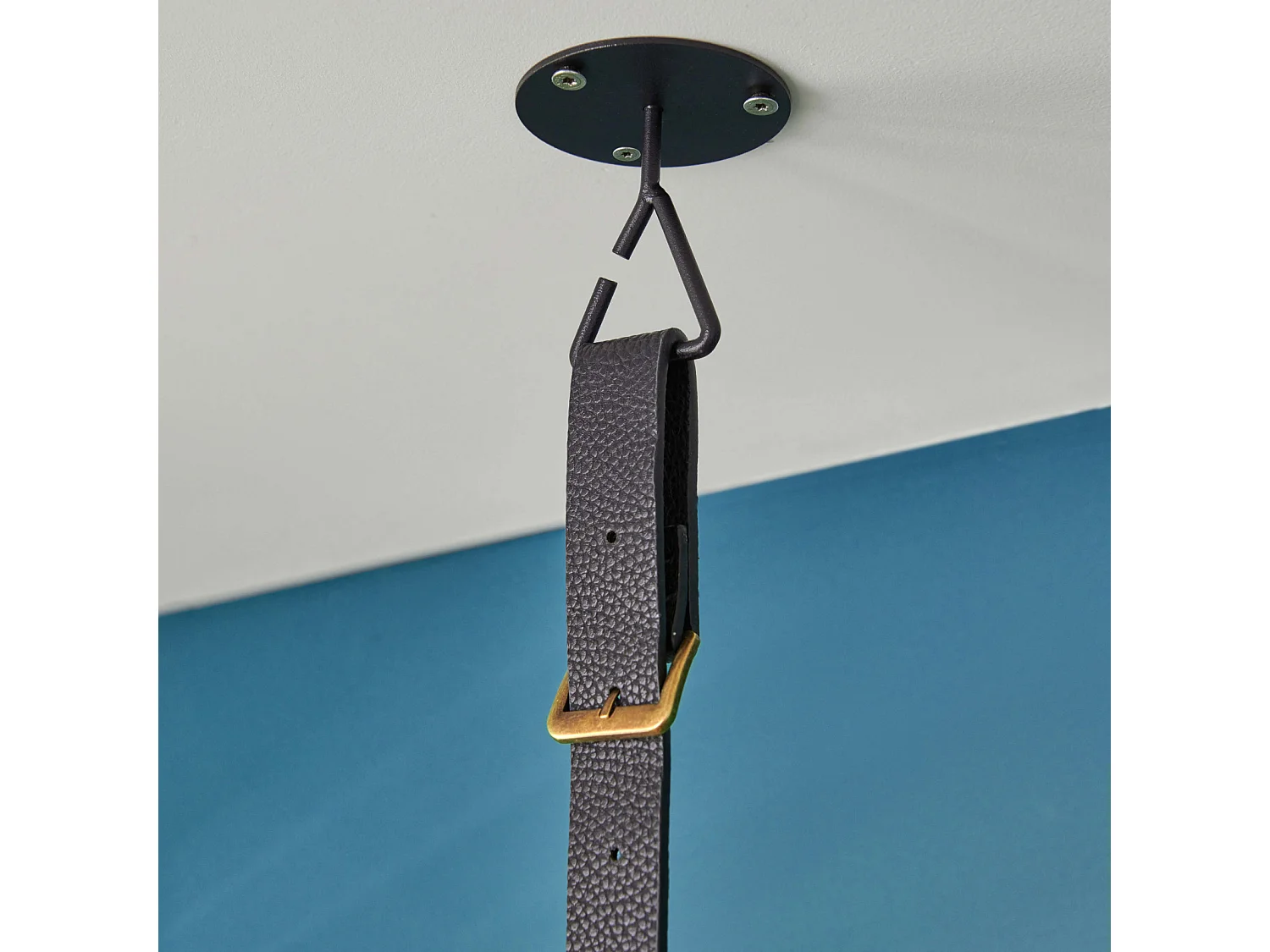 Penderie suspendue bois L100cm noir avec lanières cuir VIKY