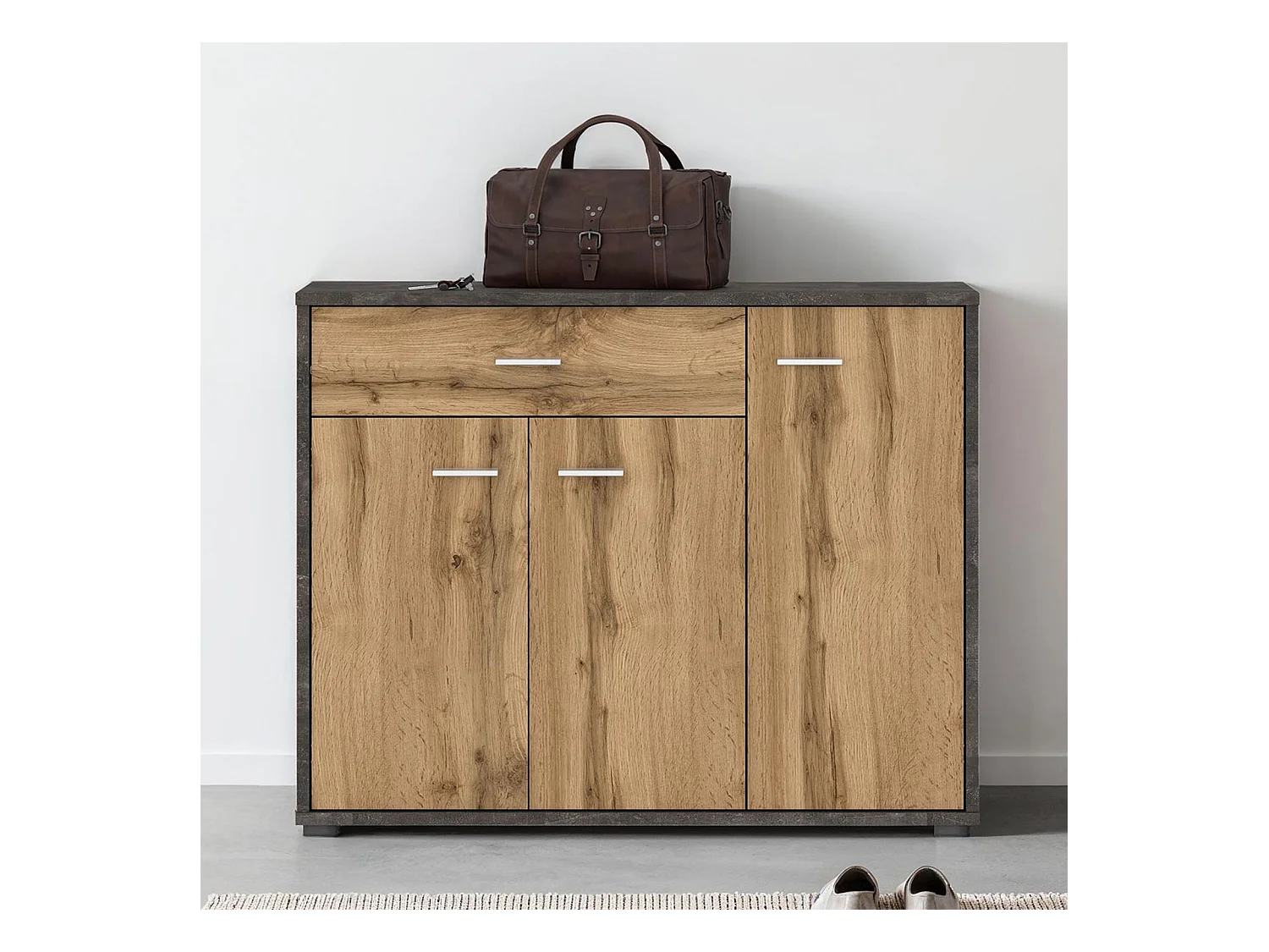 Meuble à chaussures CAMILLE en bois coloris béton foncé et chêne wotan, commode de rangement avec 1 tiroir et 3 portes