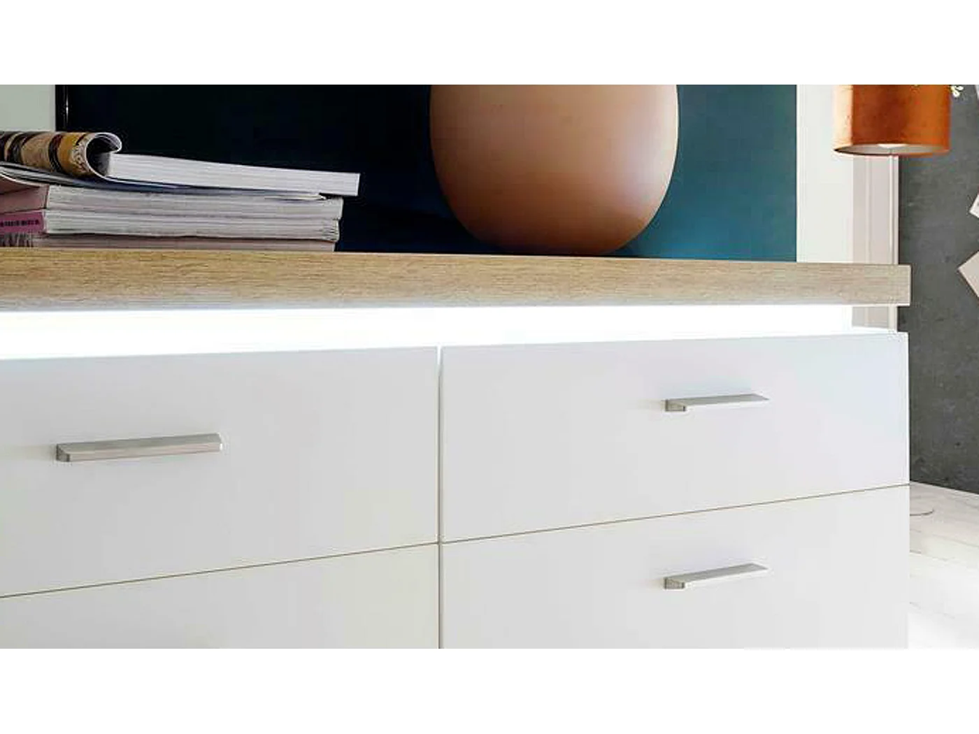 Buffet, meuble de rangement coloris blanc avec plateau finition chêne wotan - Longueur 156 x Hauteur 83 x Profondeur 44 cm