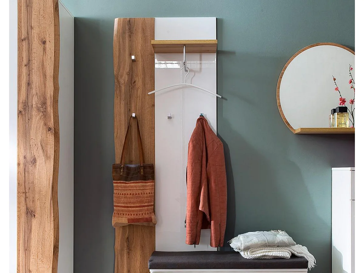 Vestiaire finition laquée coloris blanc brillant - Longueur 40 x Hauteur 149 x Pronfondeur 25 cm