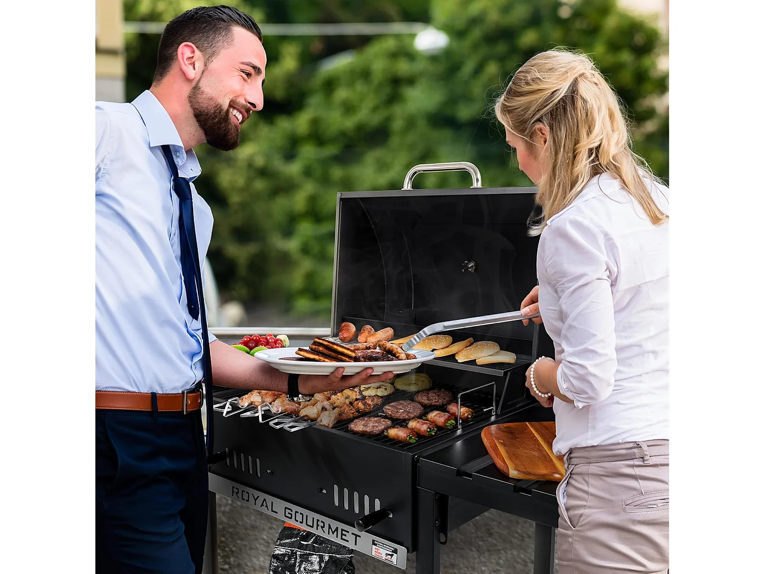 Royal Gourmet Barbecue à Charbon de Bois - Grill à Charbon sur Chariot avec Tablettes Pliables - Surface Cuisson 56,5 x 42,2