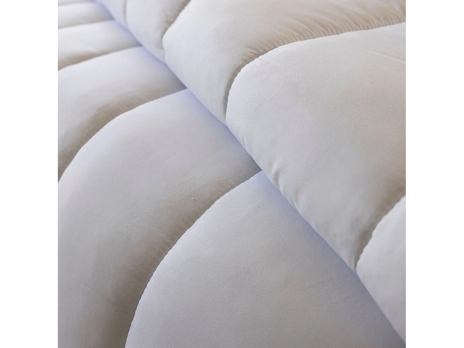 Couette chaude hiver 500gr/m² anti-acariens et anti-bactériens 140x200 cm