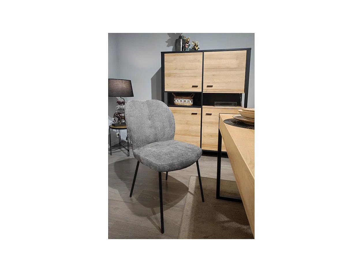Chaise rembourré tissu gris doux et pieds métal noir - LEONA