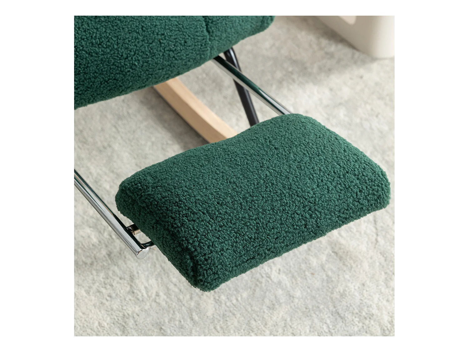 Fauteuil à bascule avec accoudoir et repose-pieds extractible, en tissu teddy vert