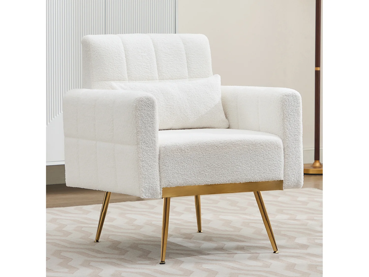 Fauteuil en tissu teddy et pied doré, chaise avec accoudoirs et coussin - Blanc
