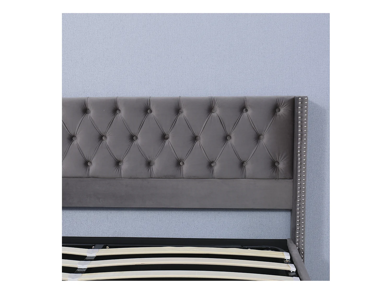 Lit rembourré en forme d'oreille double rangée de rivets flanelle, bouton couture tête et pieds, lit double 160 * 200 fonction hydraulique lit lit base en tissu