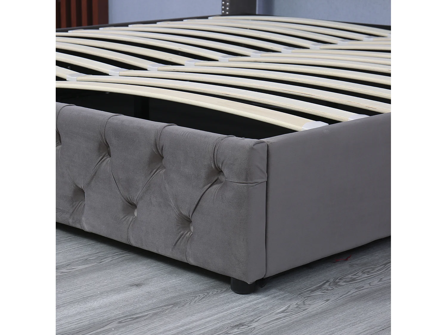 Lit rembourré en forme d'oreille double rangée de rivets flanelle, bouton couture tête et pieds, lit double 160 * 200 fonction hydraulique lit lit base en tissu