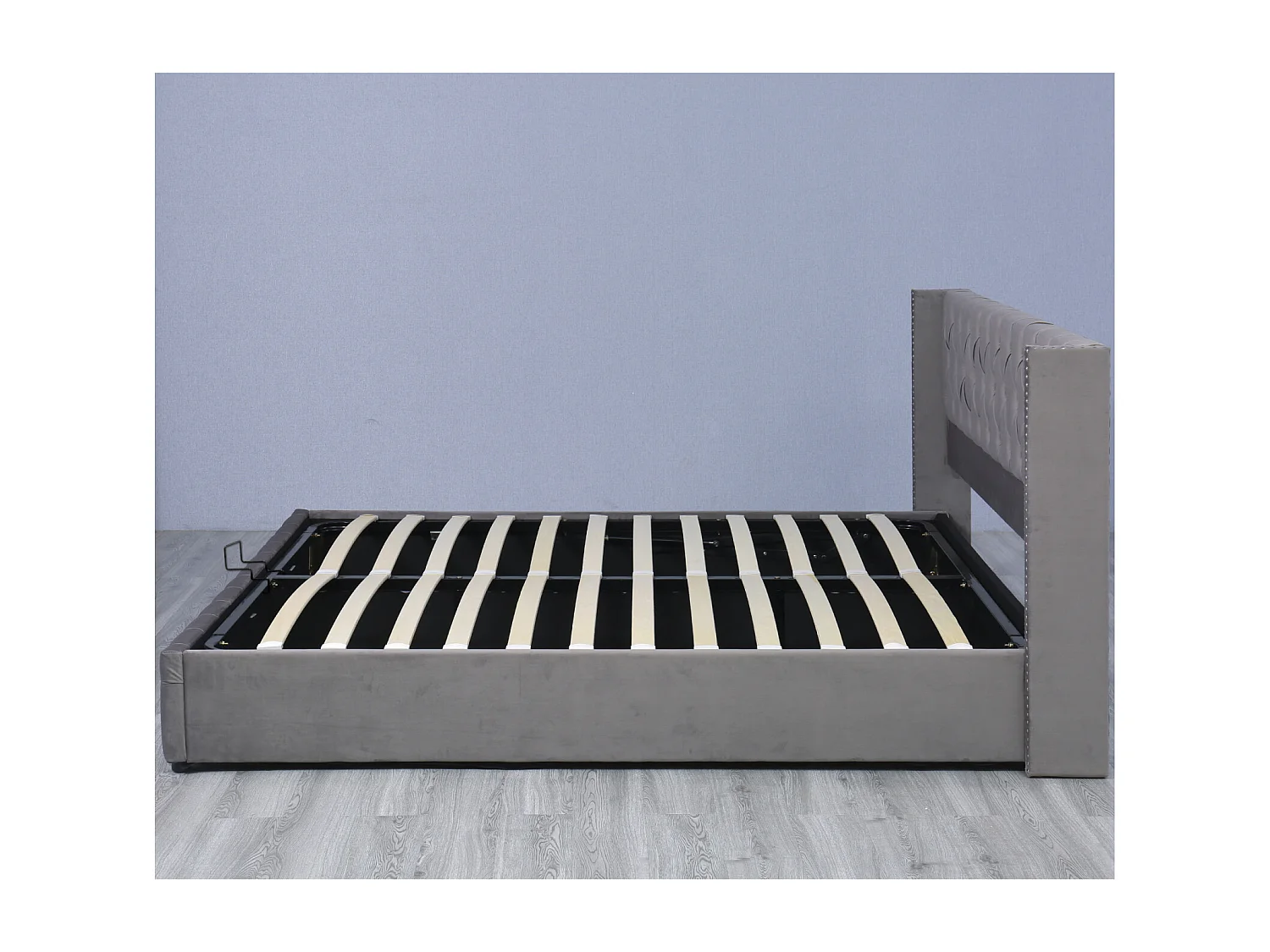 Lit rembourré en forme d'oreille double rangée de rivets flanelle, bouton couture tête et pieds, lit double 160 * 200 fonction hydraulique lit lit base en tissu