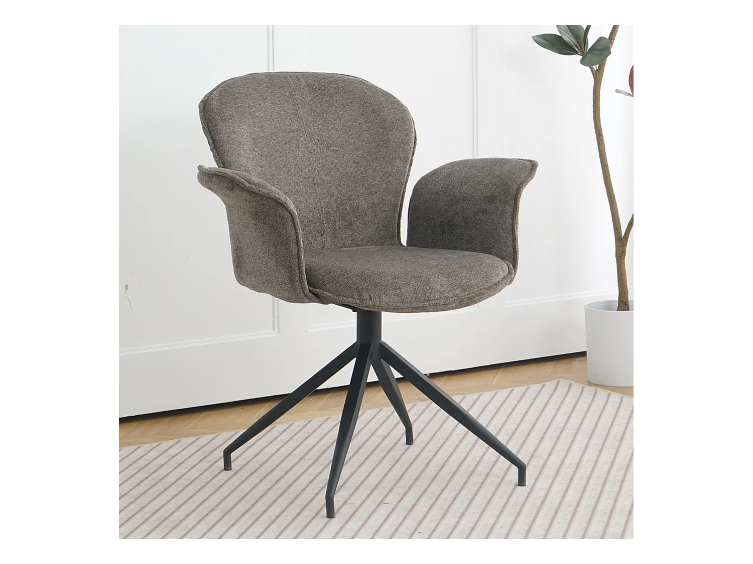 Chaise fauteuil de table Luthor pivotant avec accoudoirs en tissu marron pour salle à manger, pieds en métal noir