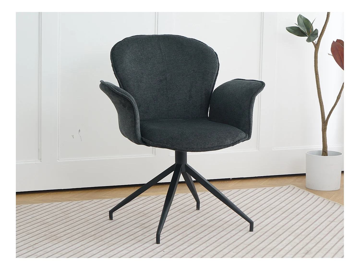 Chaise fauteuil de table Luthor pivotant avec accoudoirs en tissu gris foncé pour salle à manger, pieds en métal noir