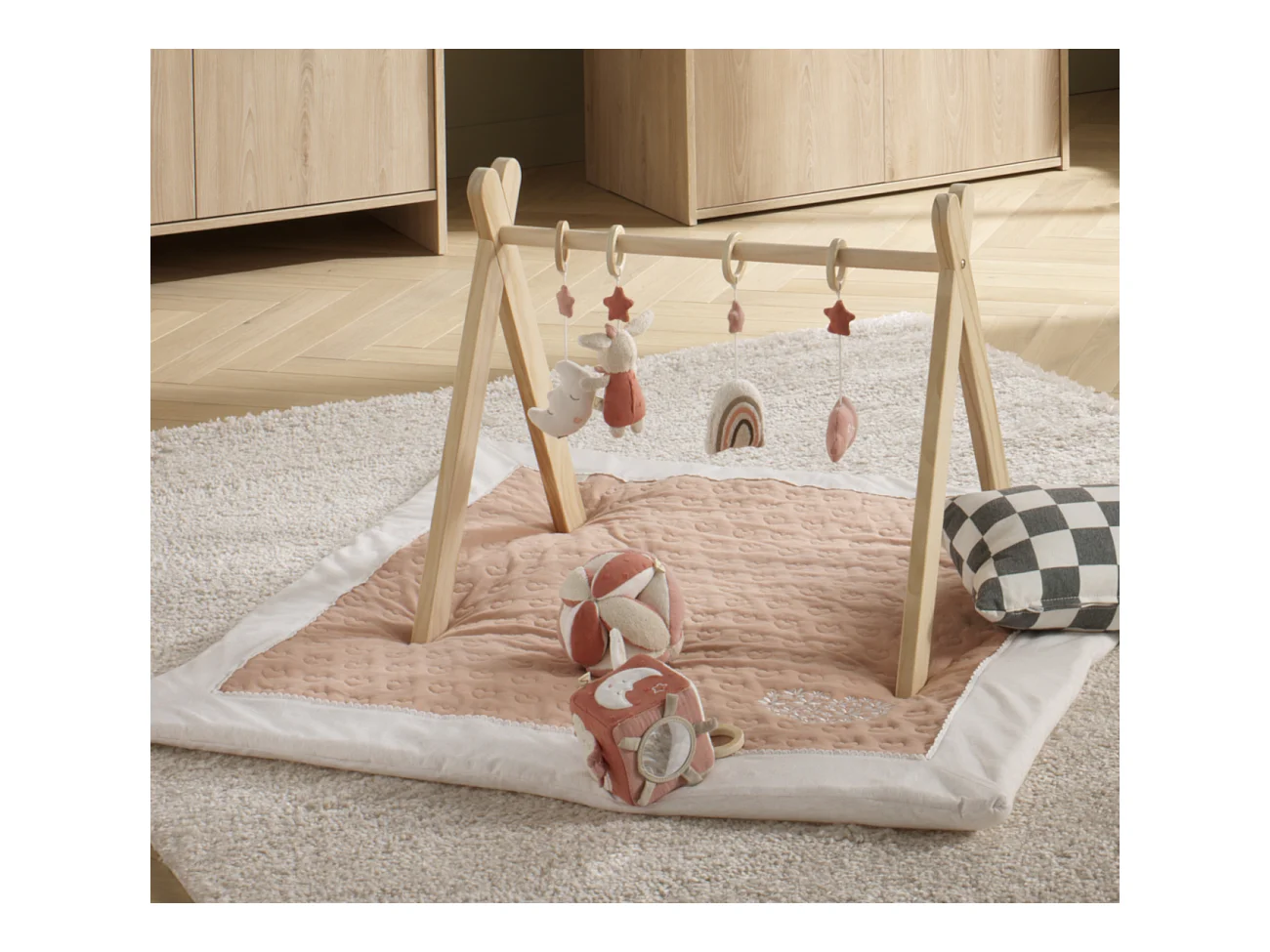 Cube d'activités bébé en coton bio PETIT COEUR - Sauthon