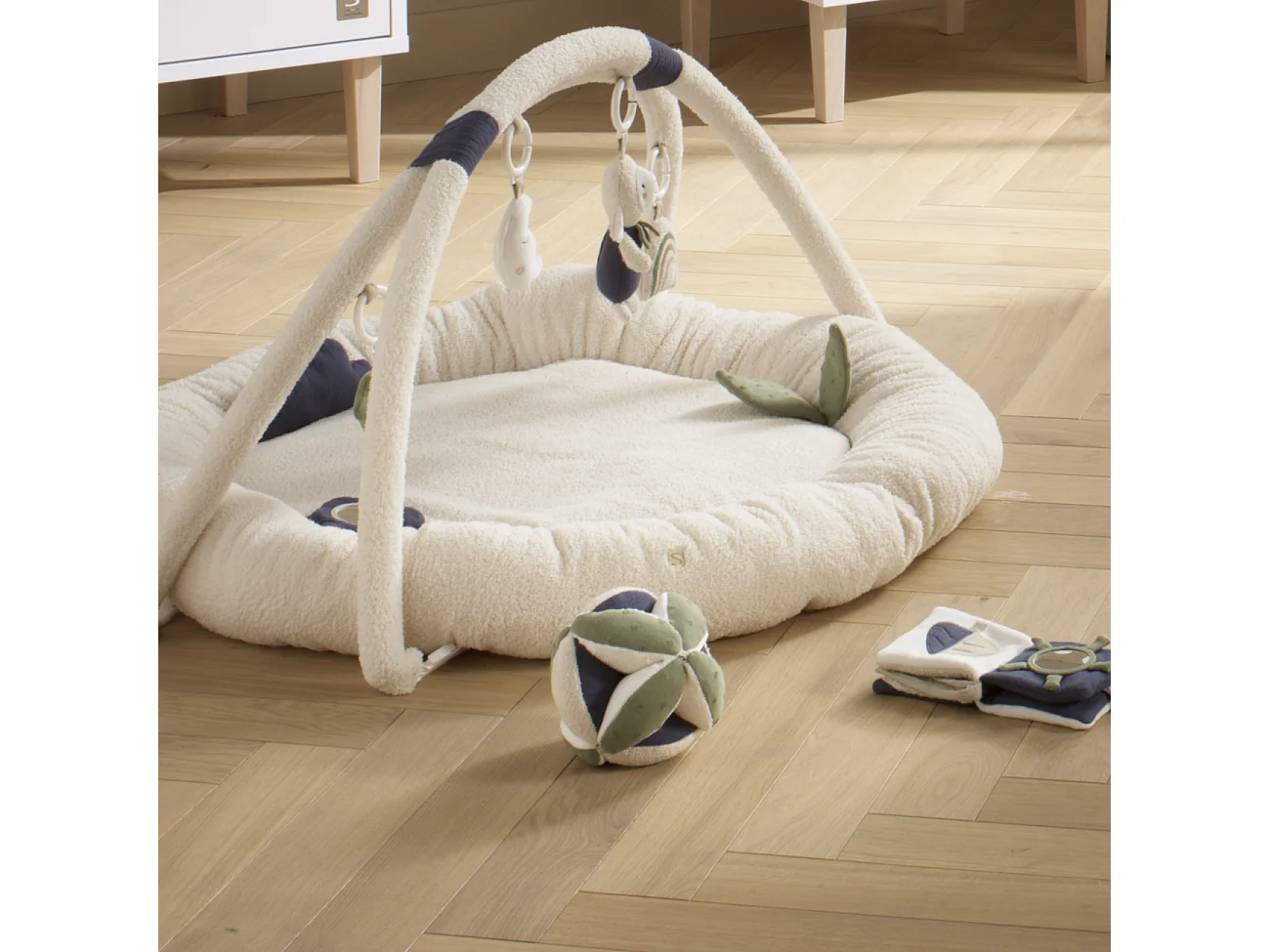 Palla sensoriale in cotone biologico e spugna bouclé