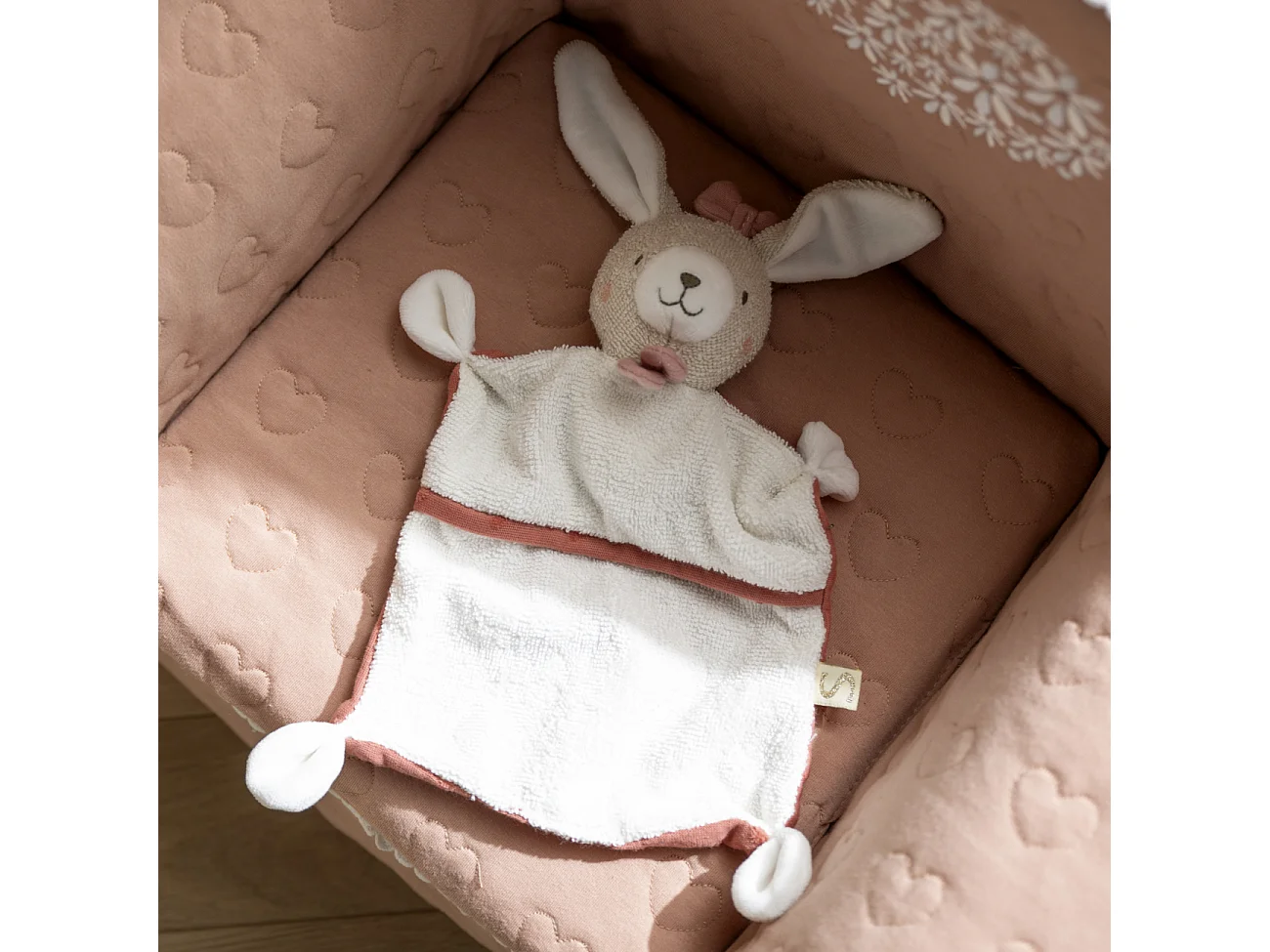 Doudou mouchoir en coton bio PETIT COEUR - Sauthon
