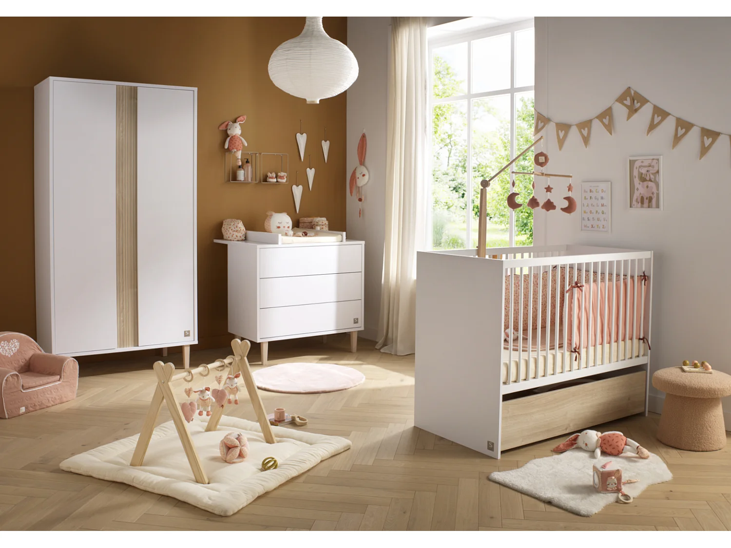 Lit bébé 120x60 à barreaux avec têtes en panneaux PALOMA - Sauthon