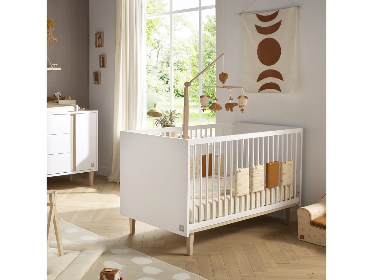 Chambre bébé évolutive Paloma, Lit 140x70 évolutif et Commode à langer 3 tiroirs et 1 porte - Chêne sépia PALOMA - Sauthon