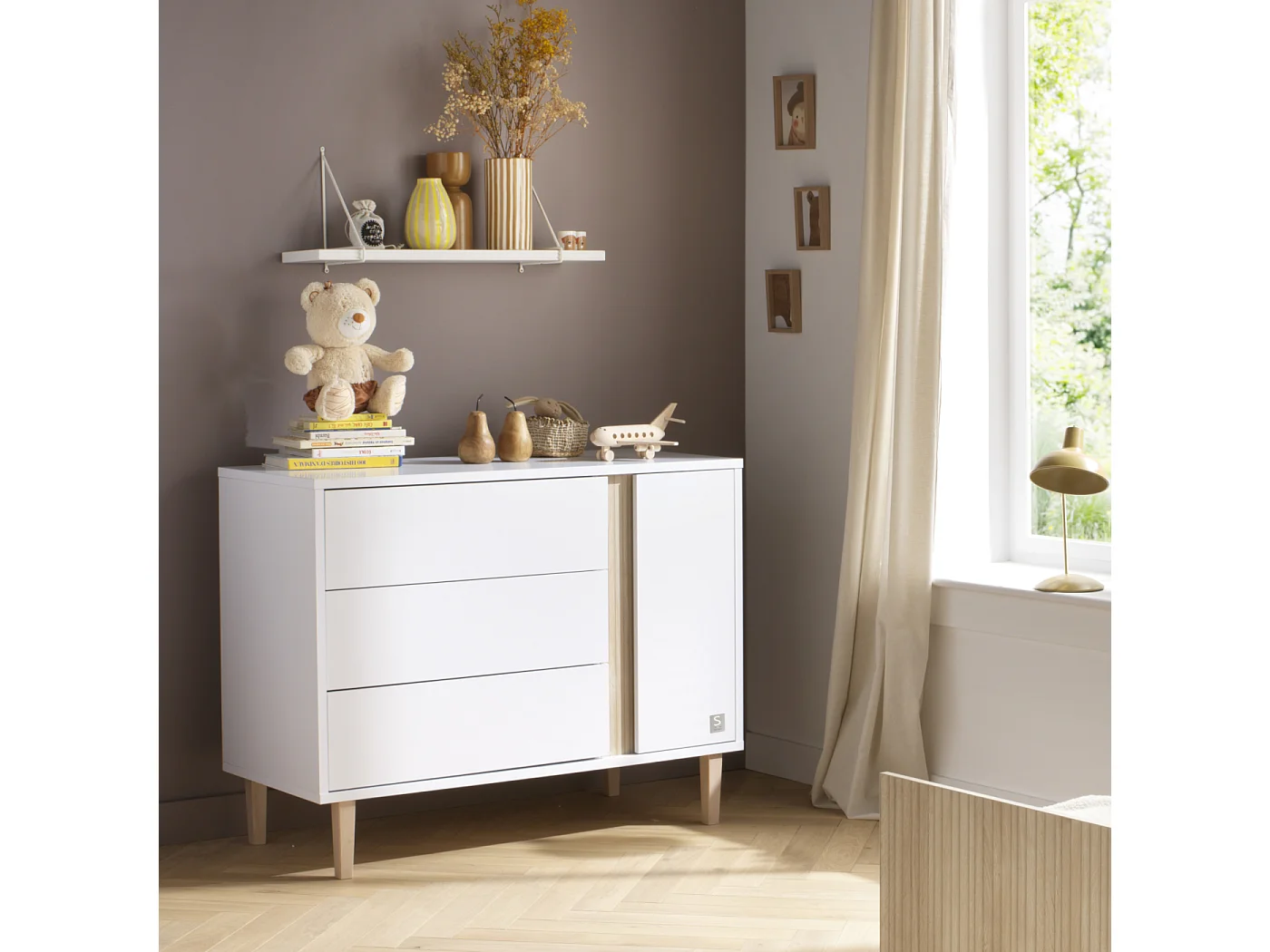 Chambre bébé évolutive Paloma, Lit 140x70 évolutif et Commode à langer 3 tiroirs et 1 porte - Chêne sépia PALOMA - Sauthon