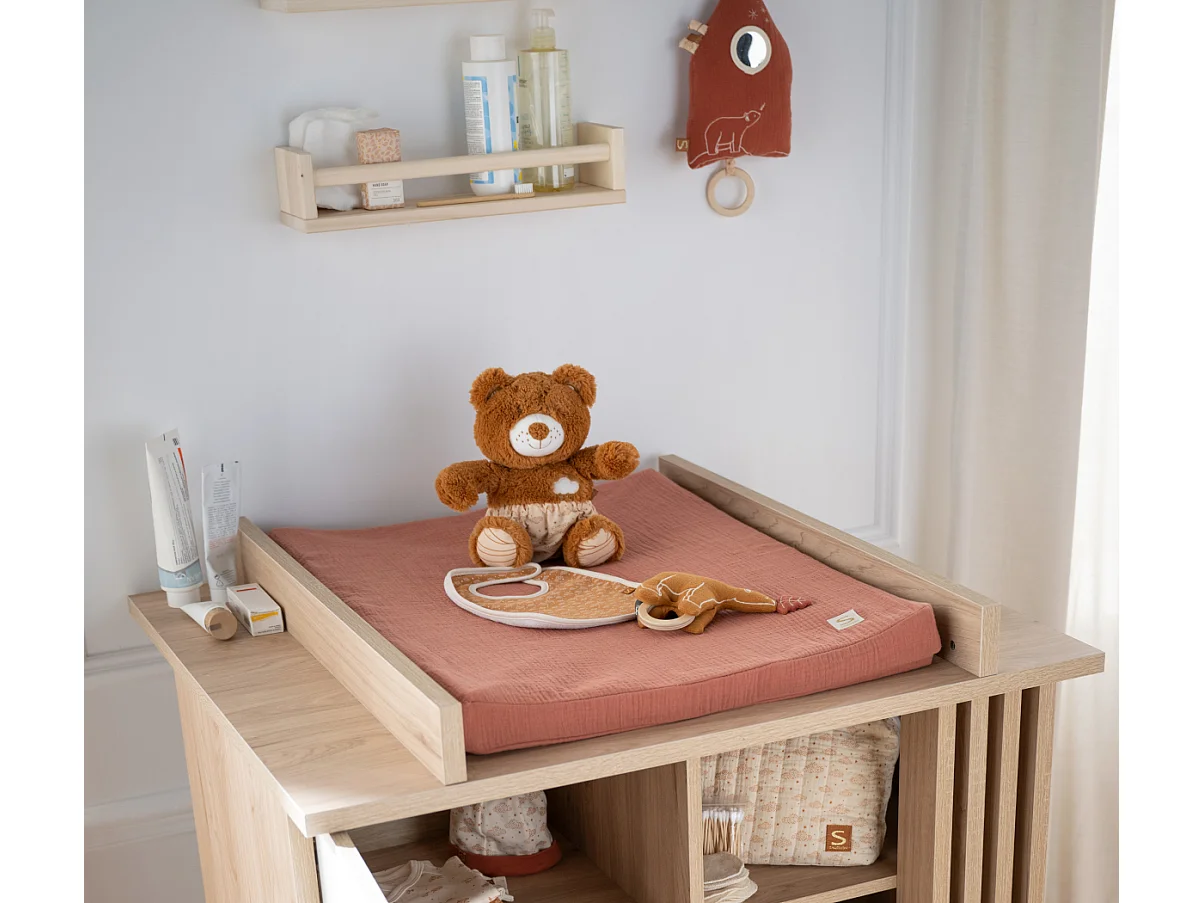 Chambre bébé évolutive Tokyo, Lit 140x70 évolutif et Commode à langer claustra - Chêne suave TOKYO - Sauthon